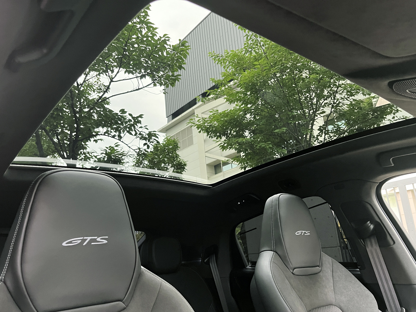 Cayenne Coupe GTSリッチライン