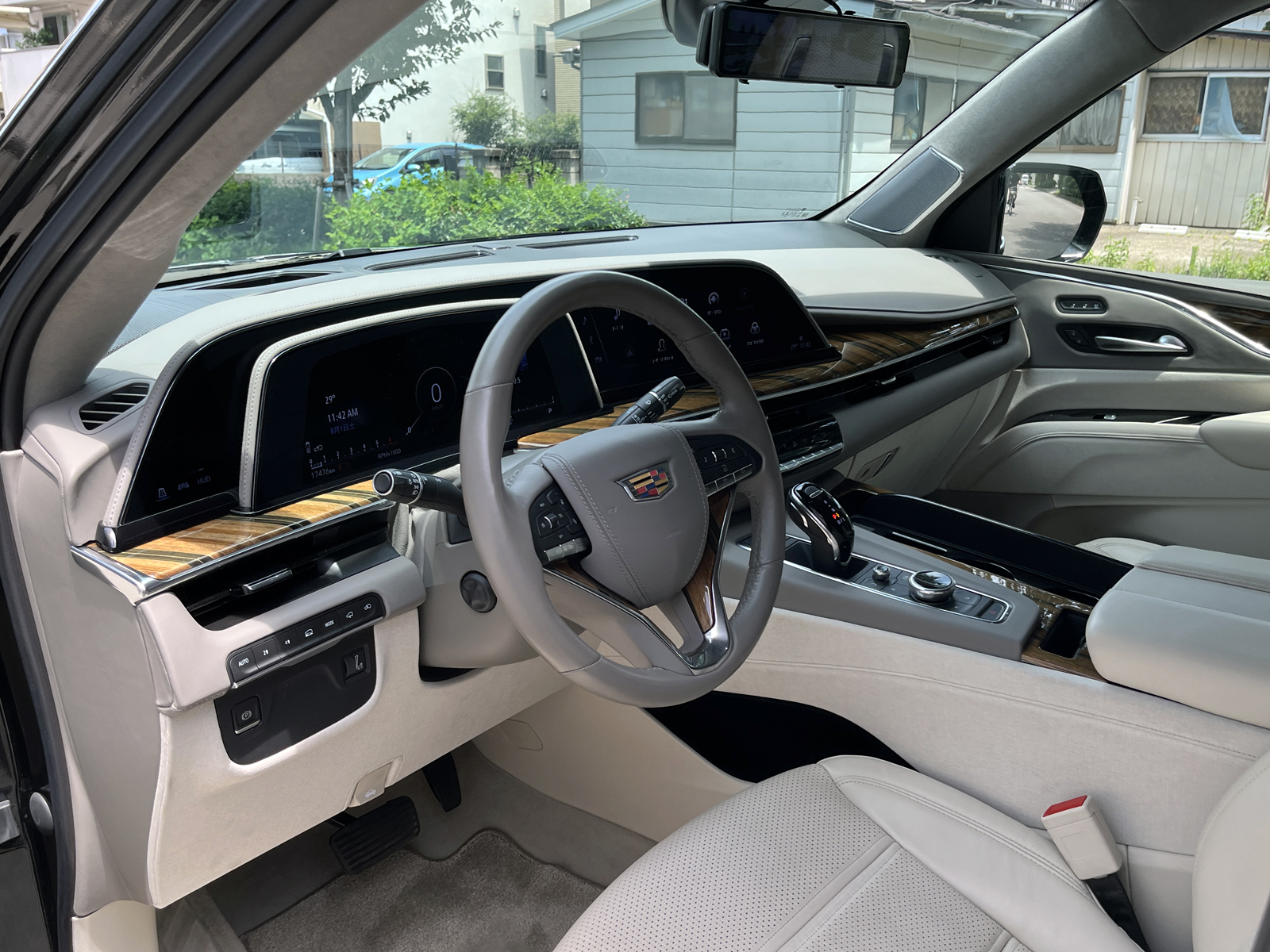 ESCALADE PLATINUMリッチライン