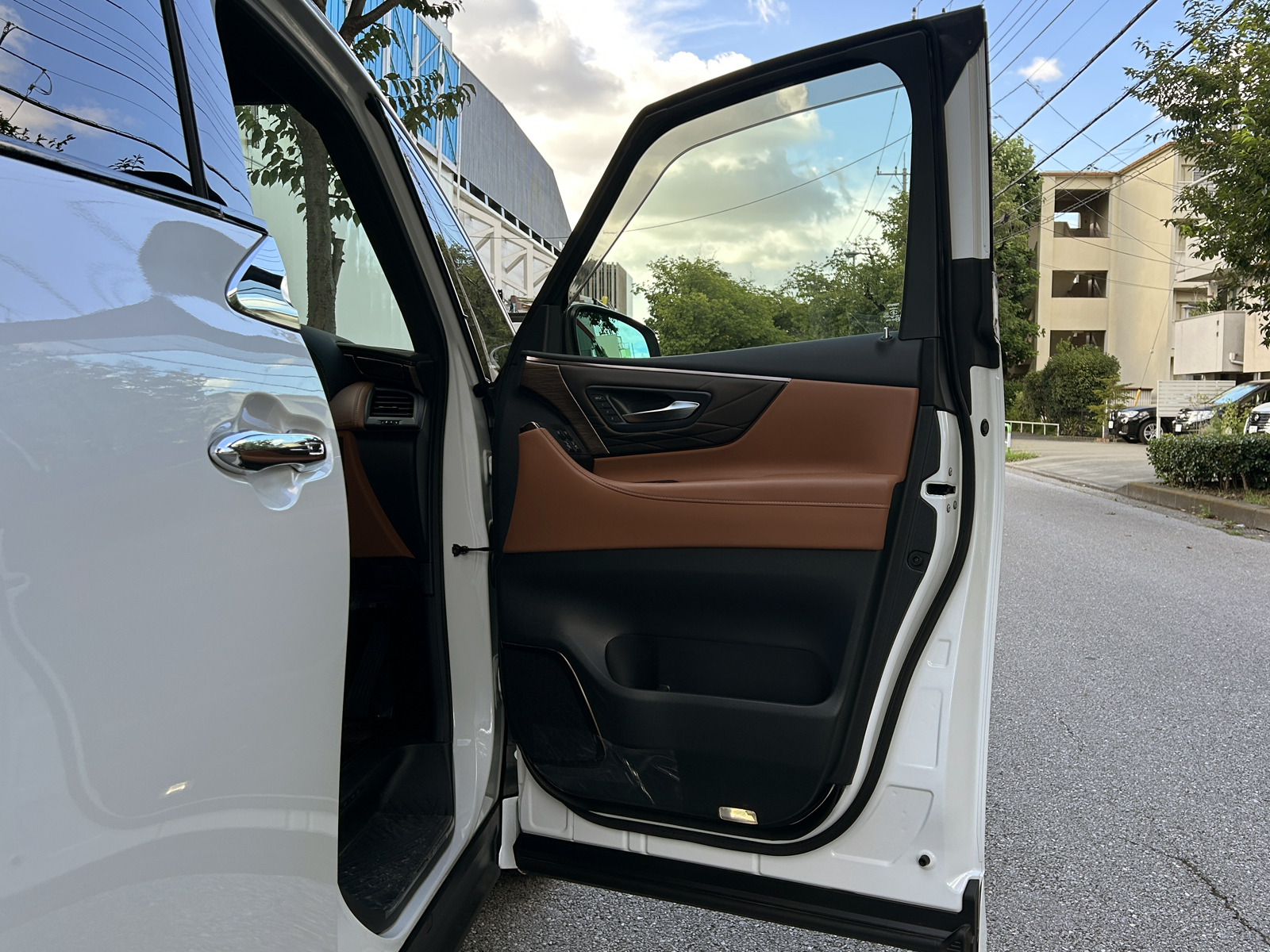 VELLFIRE HEV Executive Loungeリッチライン