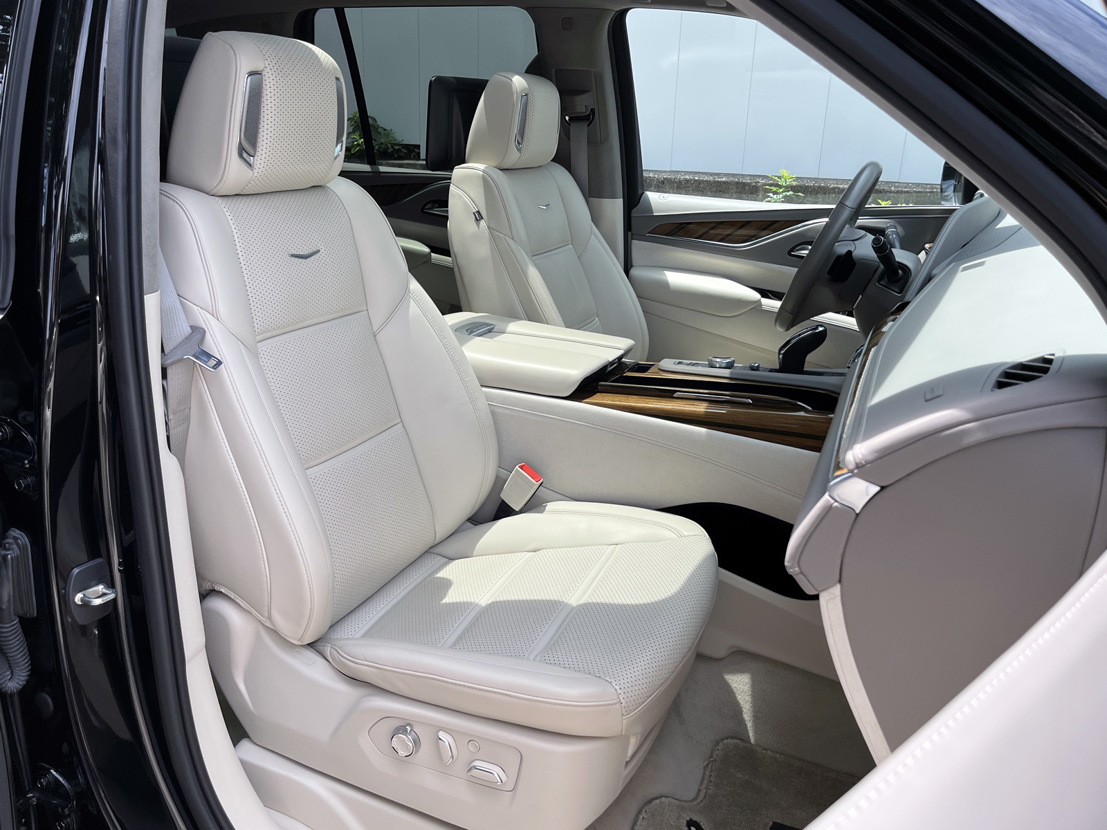 ESCALADE PLATINUMリッチライン