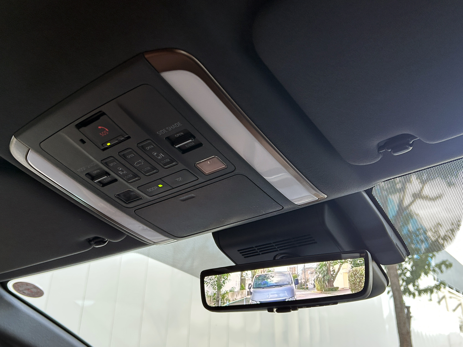 VELLFIRE HEV Executive Loungeリッチライン