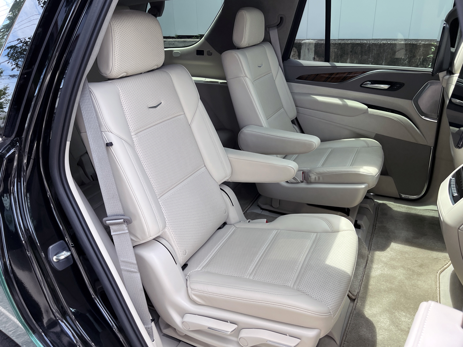 ESCALADE PLATINUMリッチライン