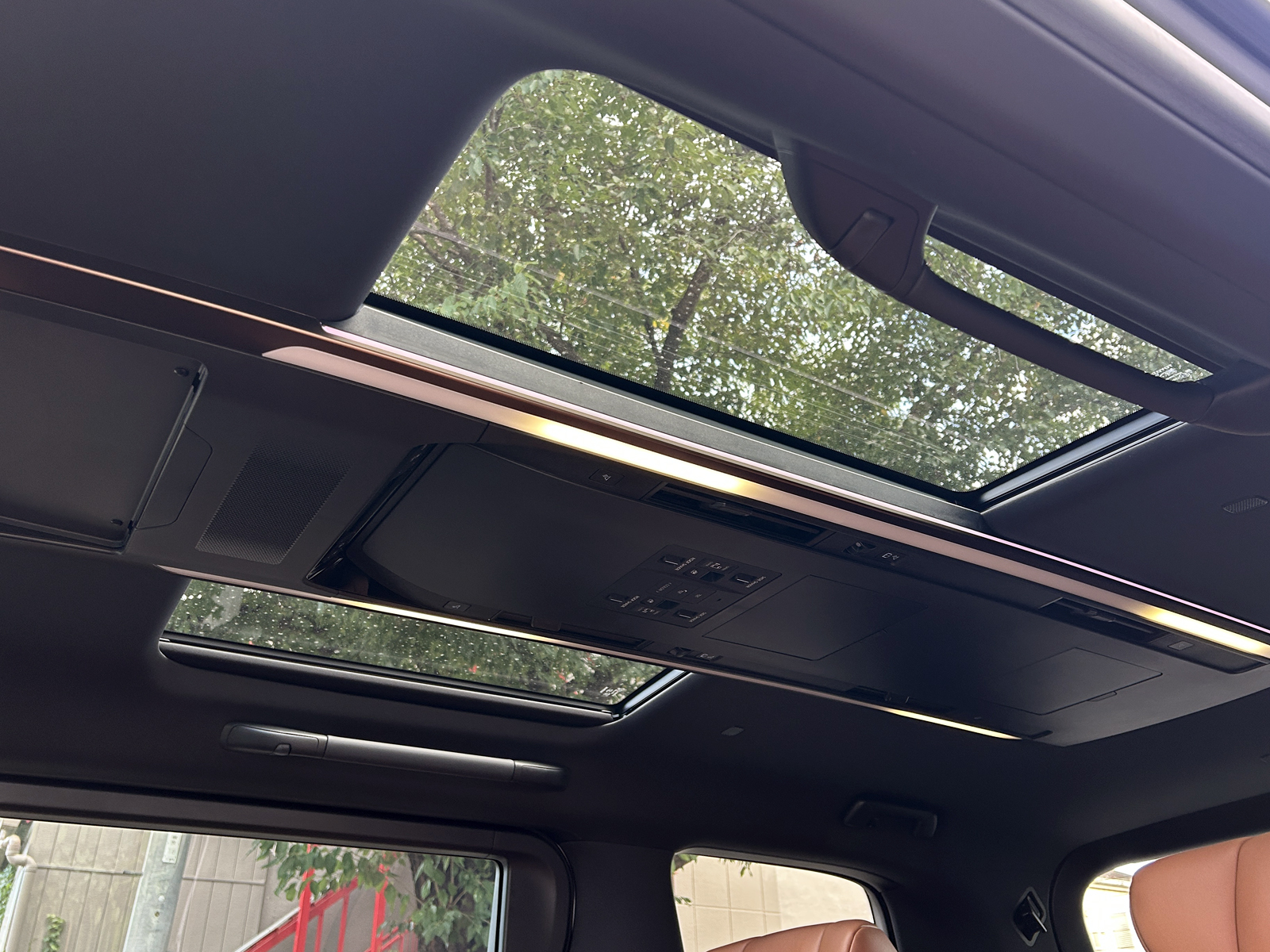 VELLFIRE HEV Executive Loungeリッチライン
