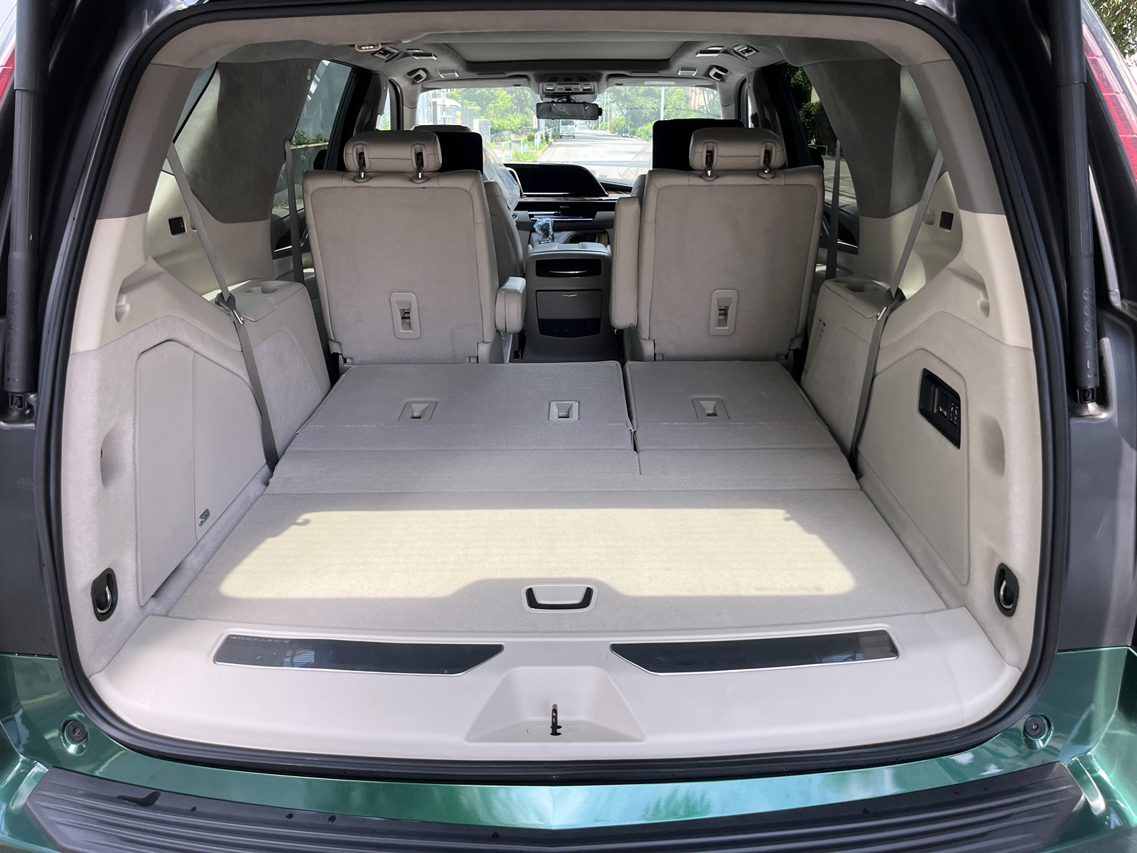 ESCALADE PLATINUMリッチライン