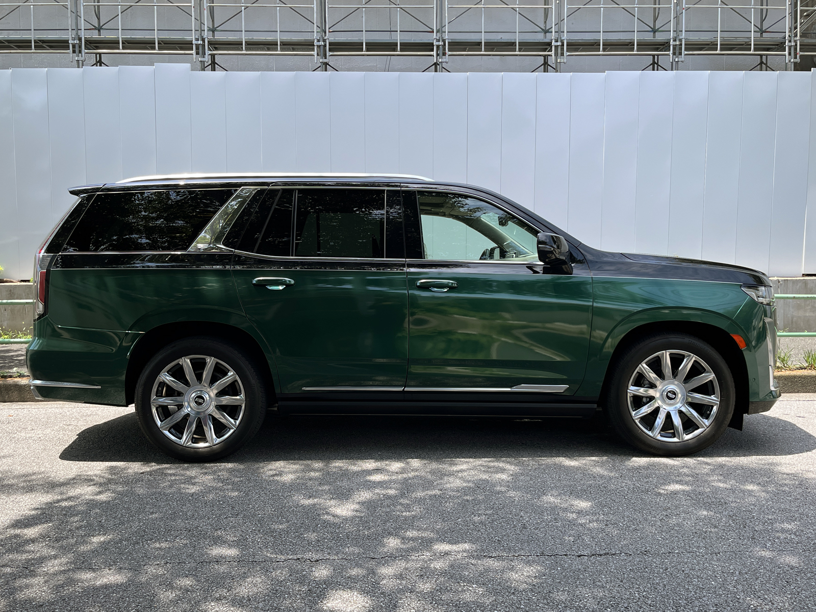 ESCALADE PLATINUMリッチライン