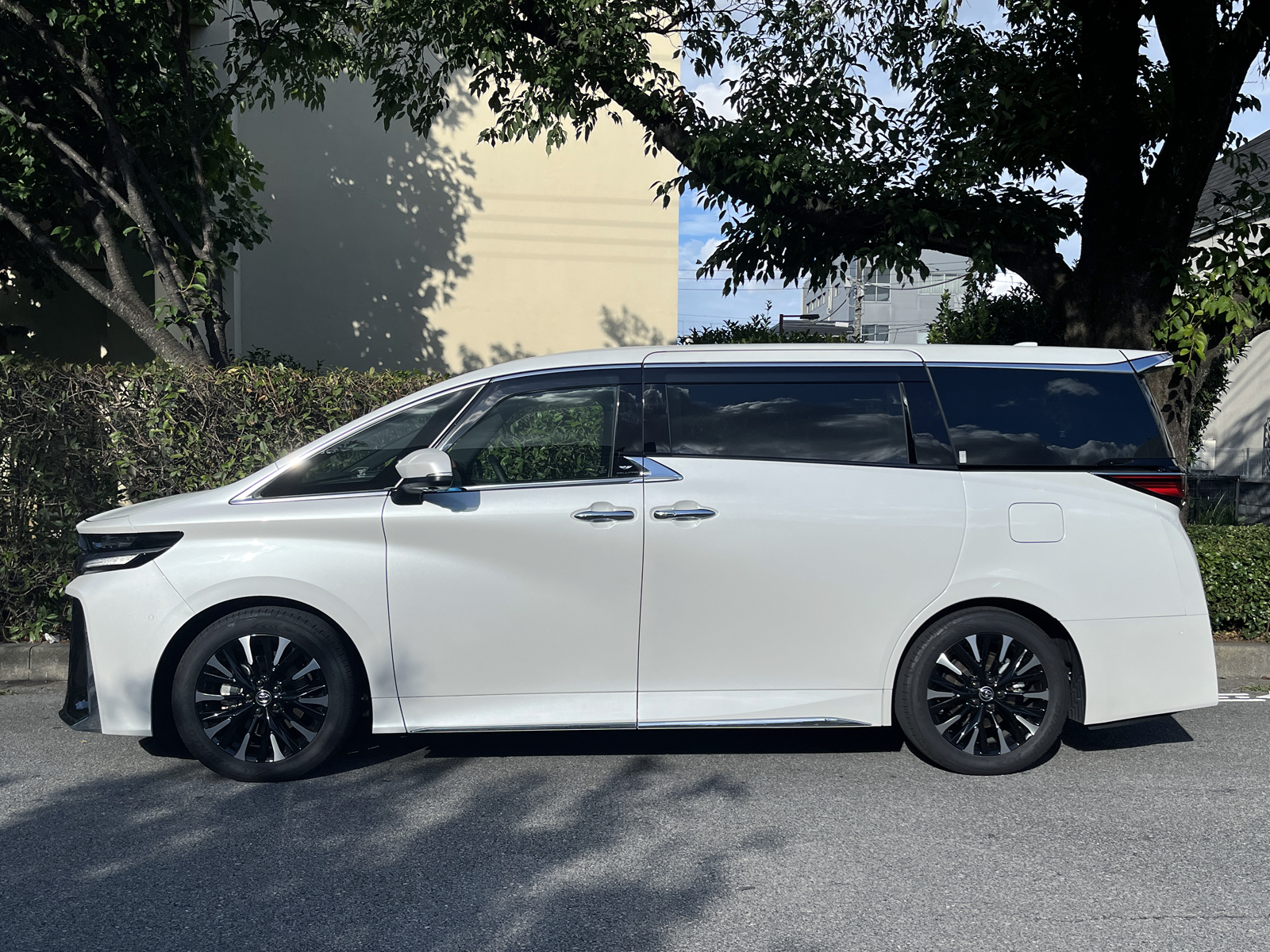 VELLFIRE HEV Executive Loungeリッチライン