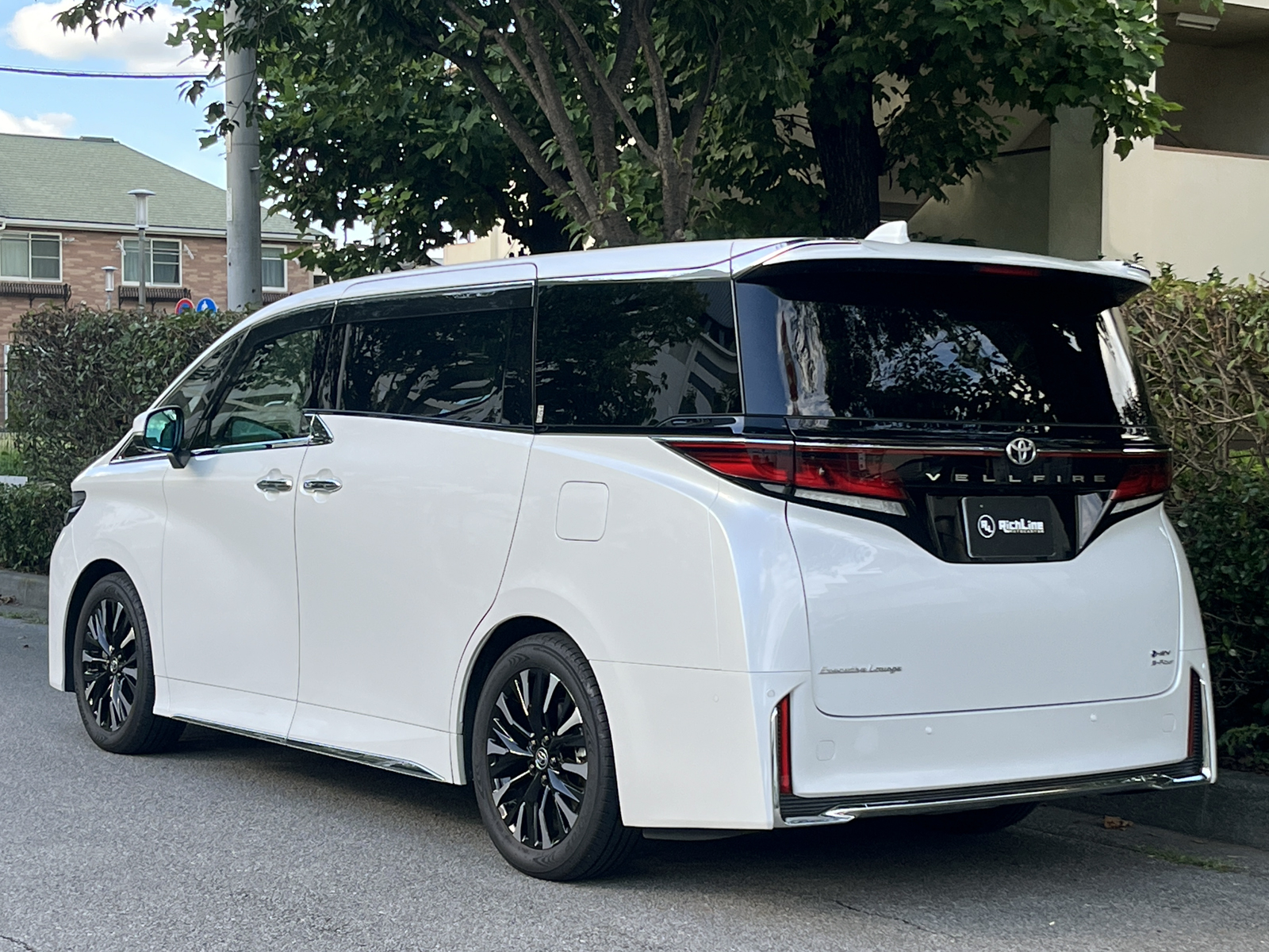 VELLFIRE HEV Executive Loungeリッチライン