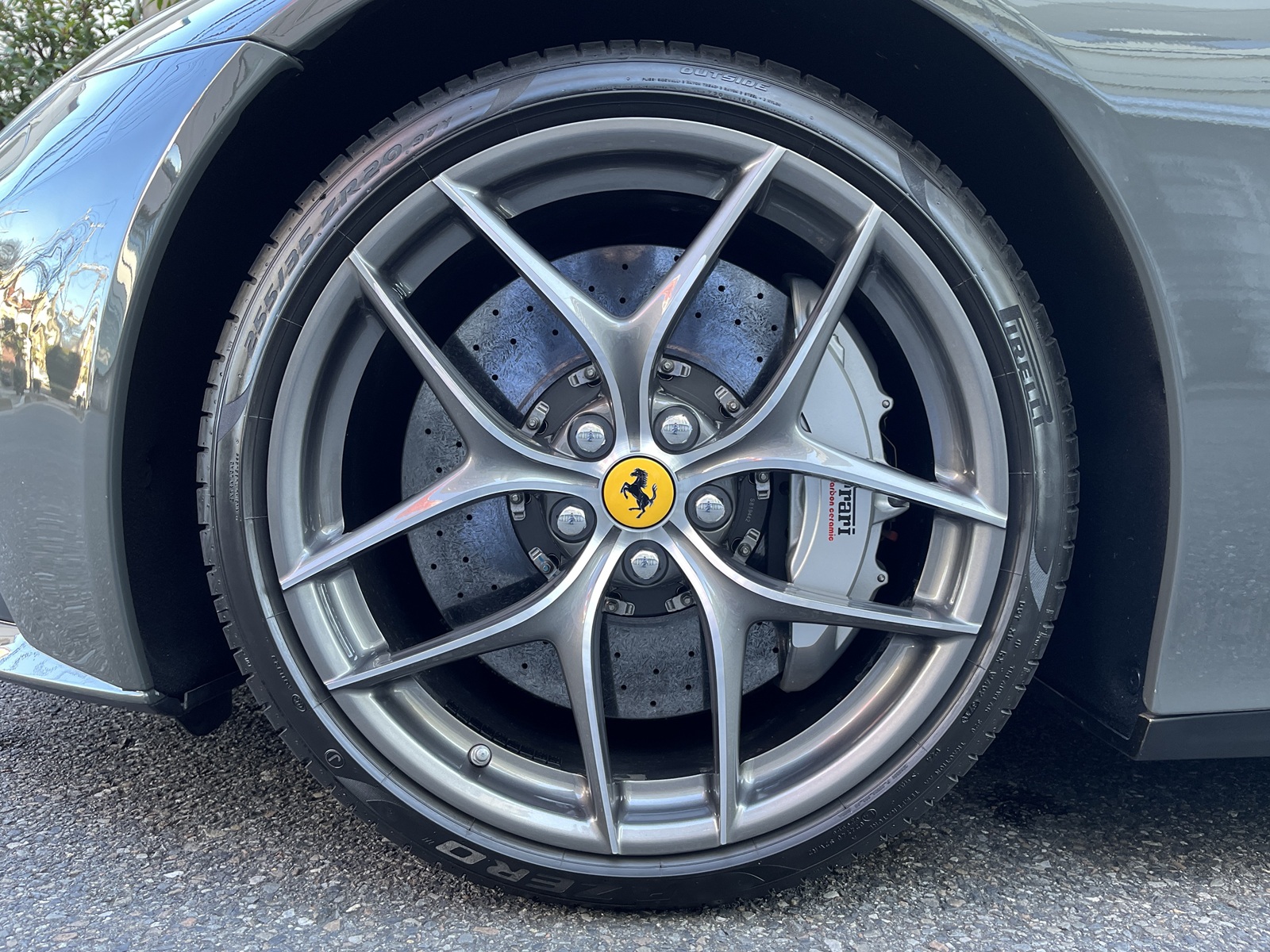 F12 BERLINETTAリッチライン